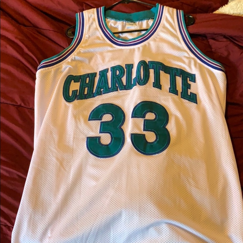 Alonzo Mourning Hornets jersey